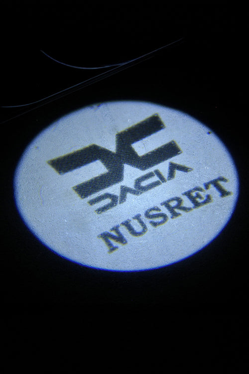 Dacia Kişiye Özel İsimli Pilli Kapı Altı Logo 2'li - Montajsız Oto Aksesuar