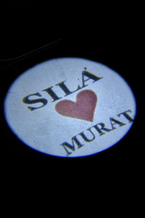 Kalpli Kişiye Özel İsimli Pilli Kapı Altı Logo 2'li - Montajsız Oto Aksesuar