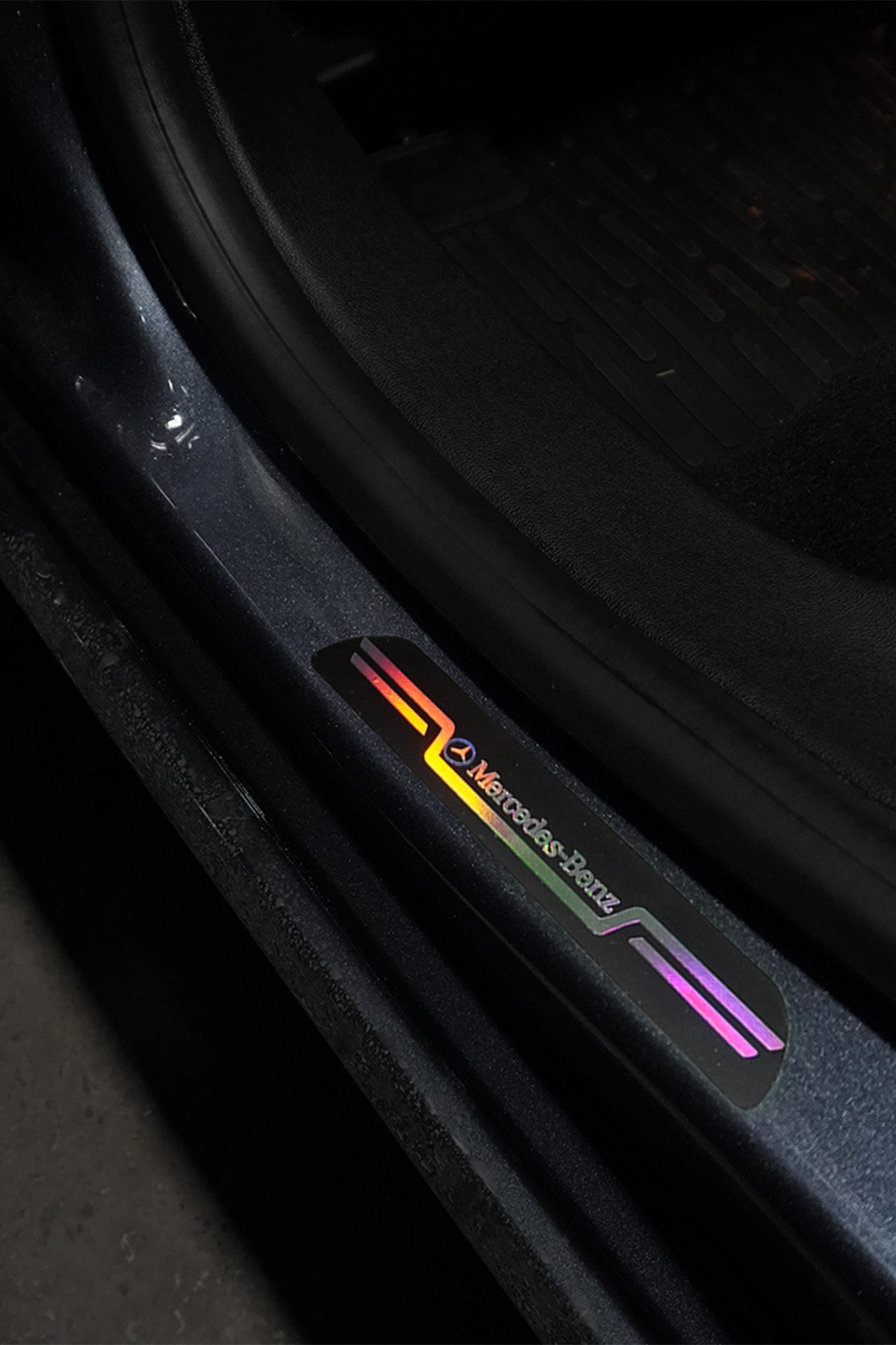 Mercedes Benz Uyumlu Aynalı Kapı Eşiği Koruma Sticker Seti 4'lü Gümüş