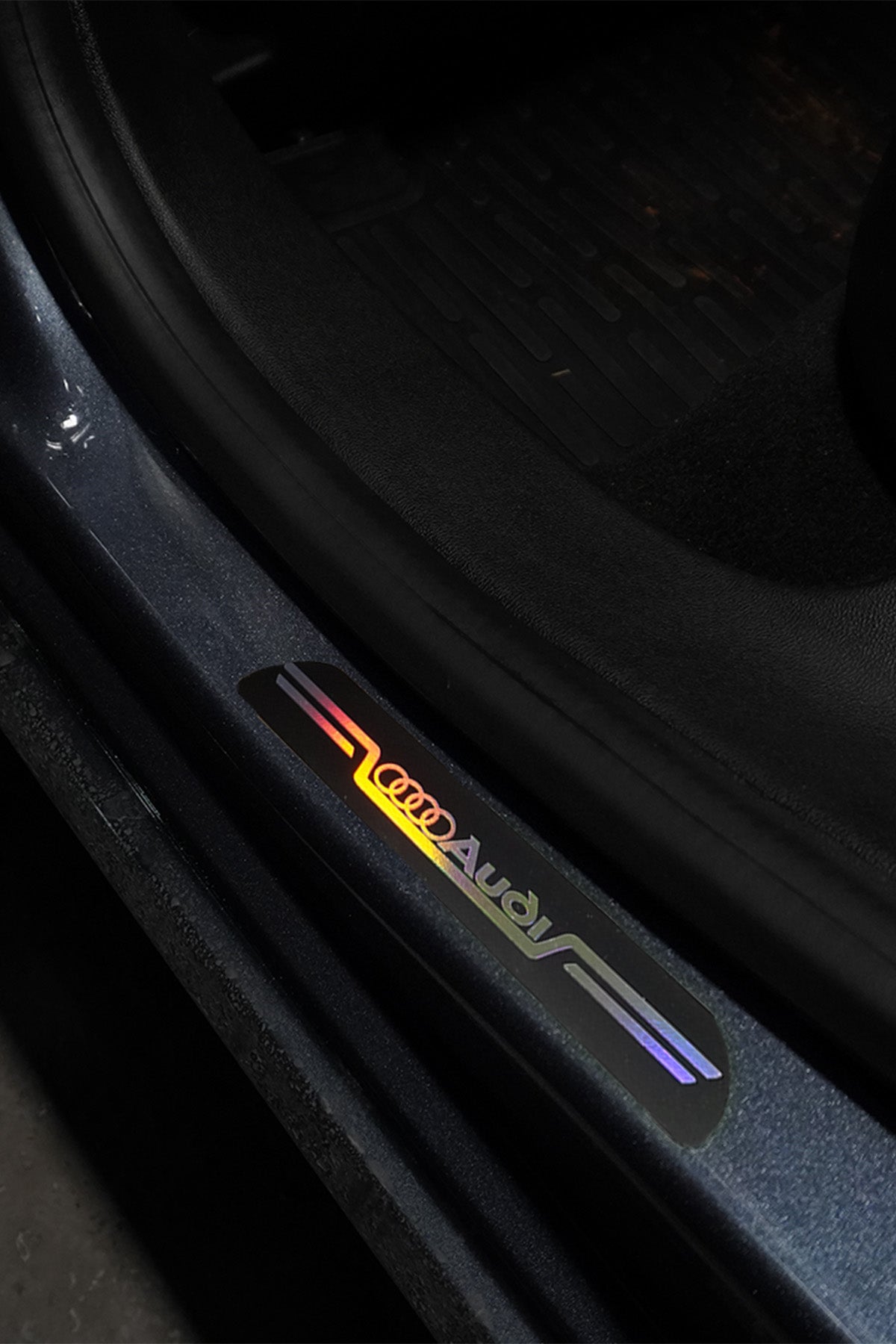 AUDİ  OTO KAPI EŞİK ÇITASI 4'lü Aynalı Pleksi