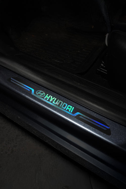 Hyundai Uyumlu Aynalı Kapı Eşiği Koruma Sticker Seti 4'lü Gümüş