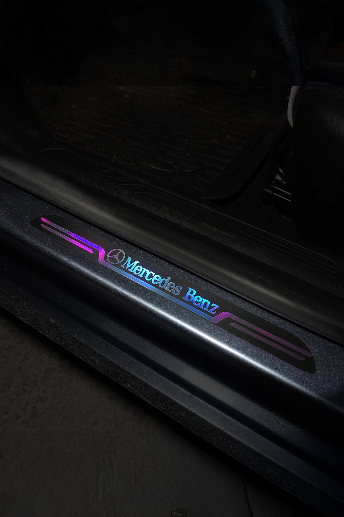 Mercedes Benz Uyumlu Aynalı Kapı Eşiği Koruma Sticker Seti 4'lü Gümüş