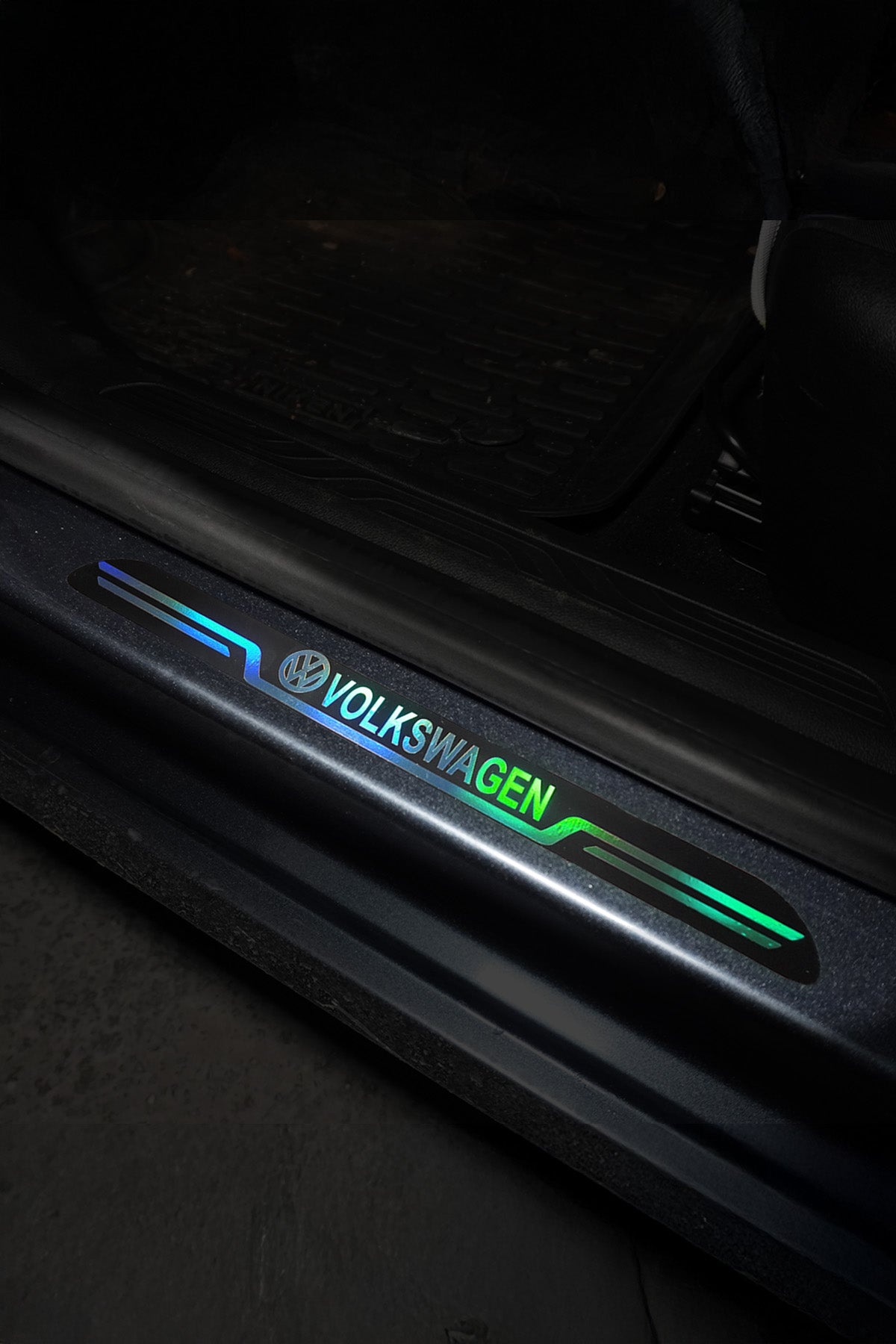 Volkswagen Uyumlu Aynalı Kapı Eşiği Koruma Sticker Seti 4'lü Gümüş